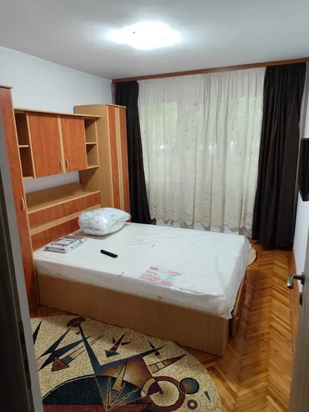 Berceni, Piata Sudului, Obregia, proaspat renovat
